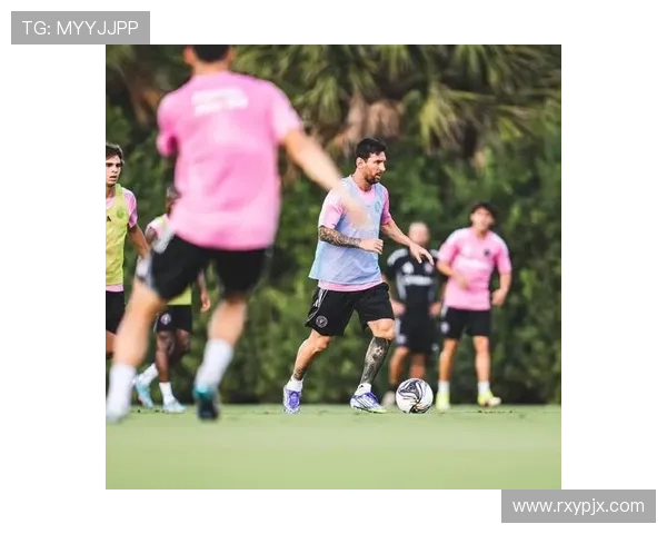 梅西因伤缺席周二训练 今日抵达训练中心恢复合练 梅西因伤缺席周二训练 今日抵达训练中心恢复合练